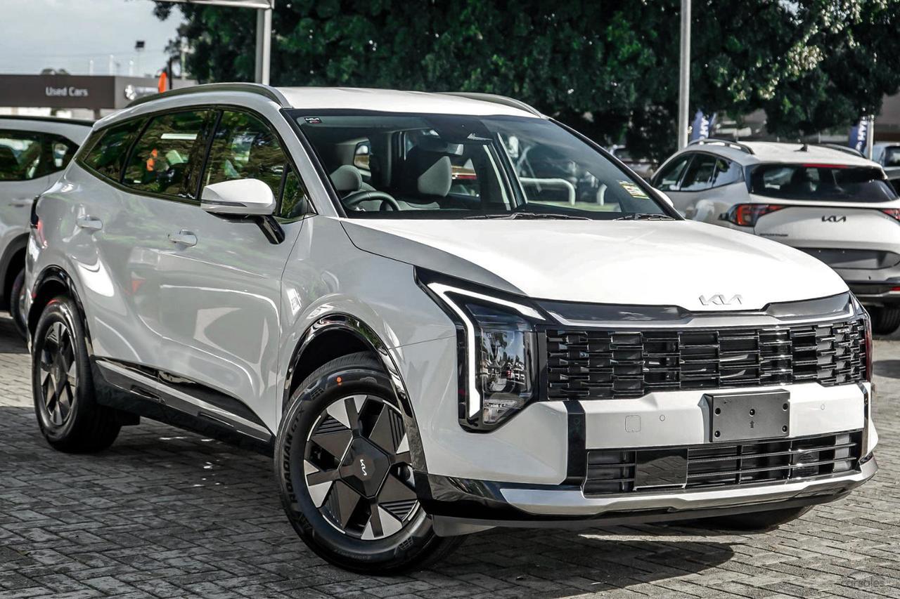 Kia Sportage HEV GT-Line FWD or AWD vehicle image